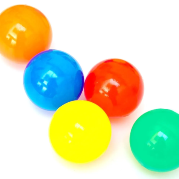 Pelotas de plastico de colores deals